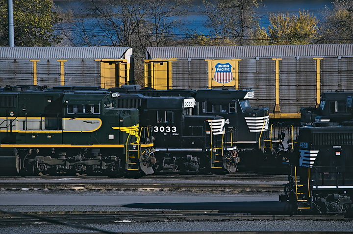 Erie Railroad Heritage SD70ACe Diesel Locomotive #1068 at Enola Yard